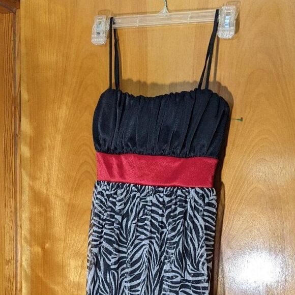 🆕NWT A BYER FULLY LINED SPARKLY ZEBRA PRINT EVENING DRESS - M - Picture 1 of 8